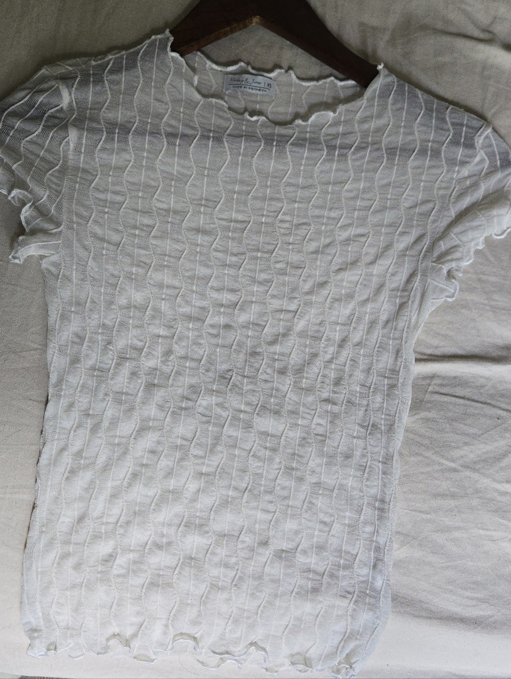 Textured Ruffle-Edge White Women's Top